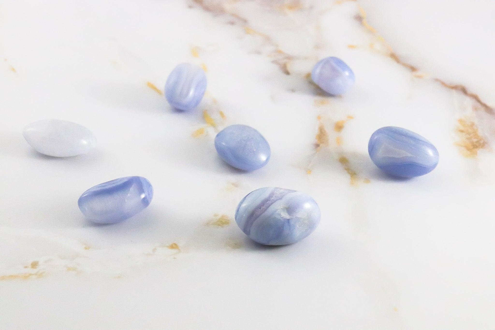 Pierre roulée en Calcédoine blue lace